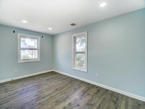 27 Honiss Street Belleville NJ 07109