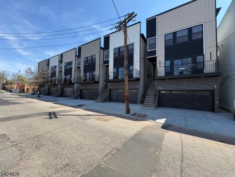 262 Hunterdon Street Newark NJ 07103