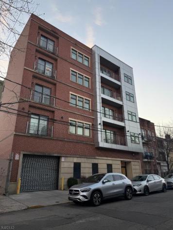 84 Walnut Street Newark NJ 07102
