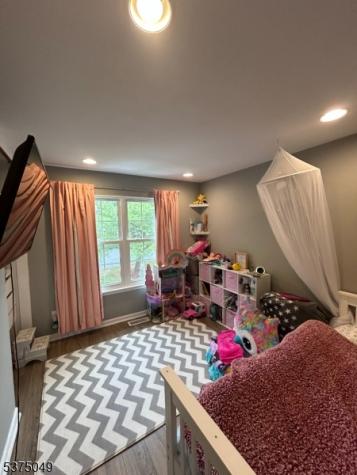 448 Saint Giles Court Franklin NJ 08873