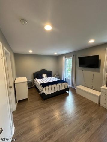 448 Saint Giles Court Franklin NJ 08873