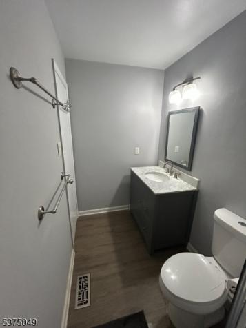 448 Saint Giles Court Franklin NJ 08873