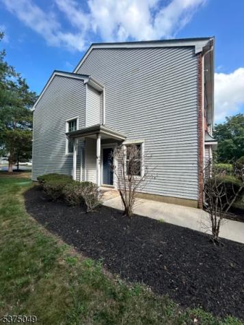 448 Saint Giles Court Franklin NJ 08873