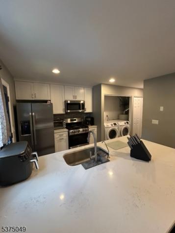 448 Saint Giles Court Franklin NJ 08873