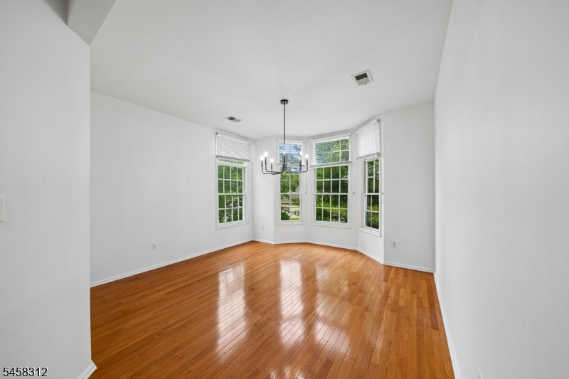 611 Binghampton Lane Livingston NJ 07039