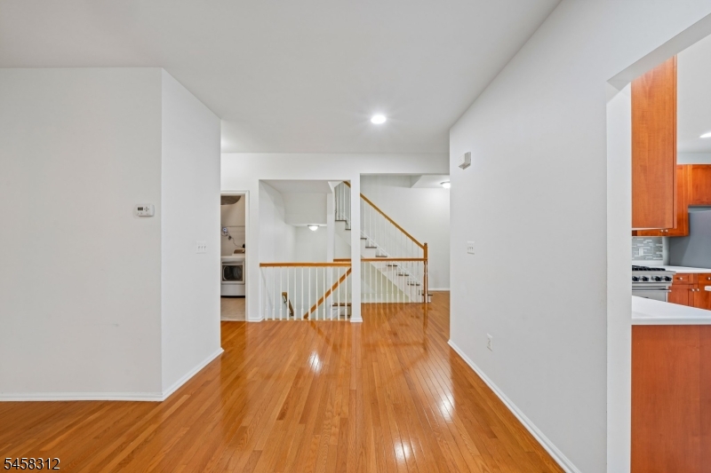 611 Binghampton Lane Livingston NJ 07039