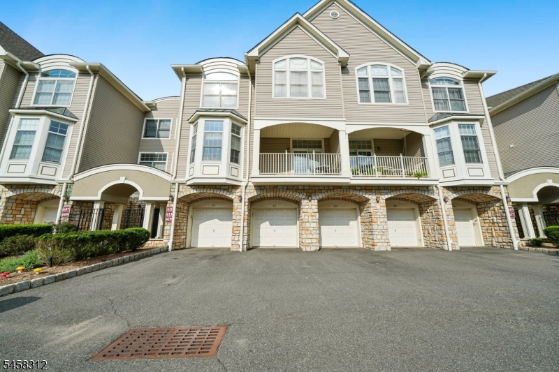 611 Binghampton Lane Livingston NJ 07039
