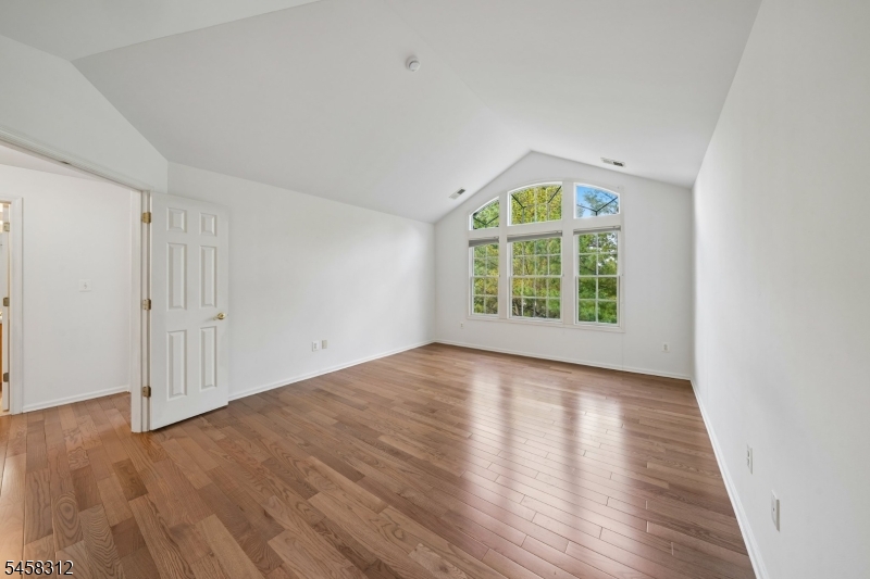 611 Binghampton Lane Livingston NJ 07039