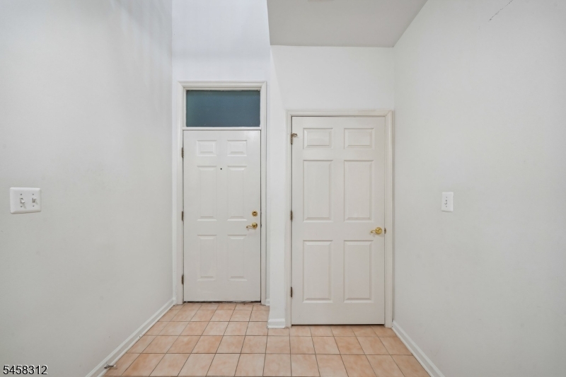 611 Binghampton Lane Livingston NJ 07039