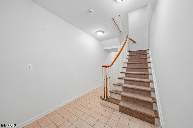 611 Binghampton Lane Livingston NJ 07039