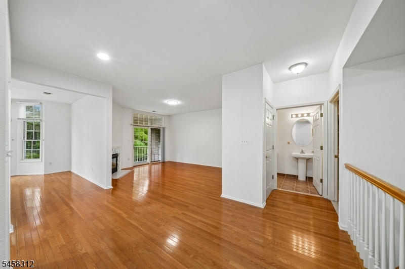 611 Binghampton Lane Livingston NJ 07039