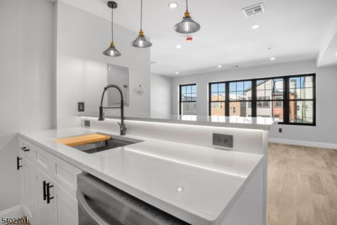 479 15TH Avenue Unit 2 Newark NJ 07103