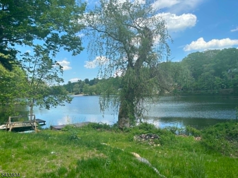 77 Goldfinch Lane West Milford NJ 07421