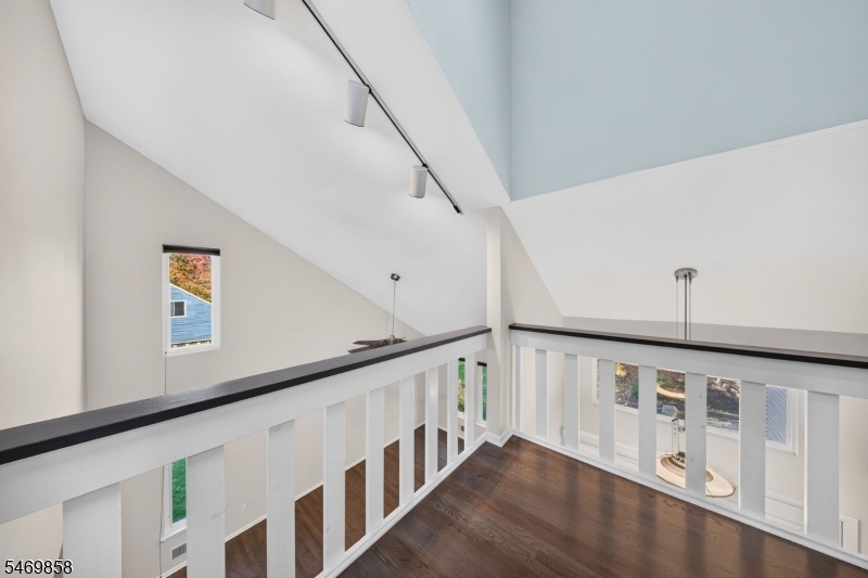 33 Highmount Avenue Warren NJ 07059