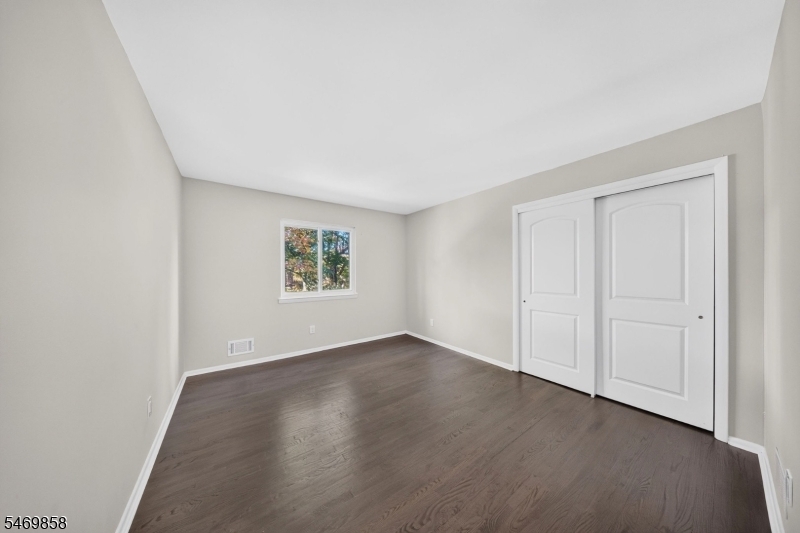 33 Highmount Avenue Warren NJ 07059