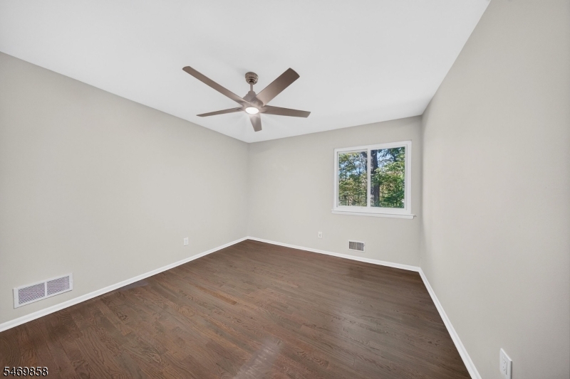 33 Highmount Avenue Warren NJ 07059