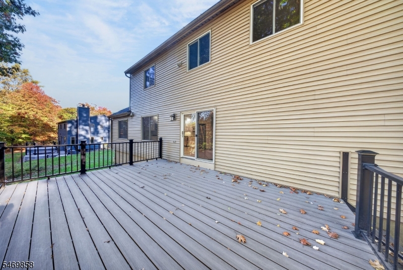 33 Highmount Avenue Warren NJ 07059