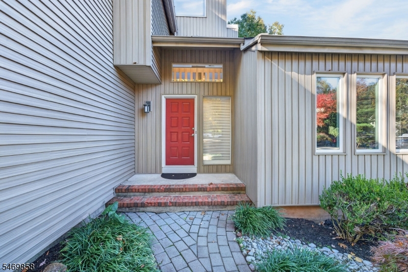 33 Highmount Avenue Warren NJ 07059