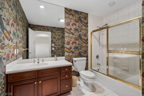 8 Morgan Court Morris NJ 07960