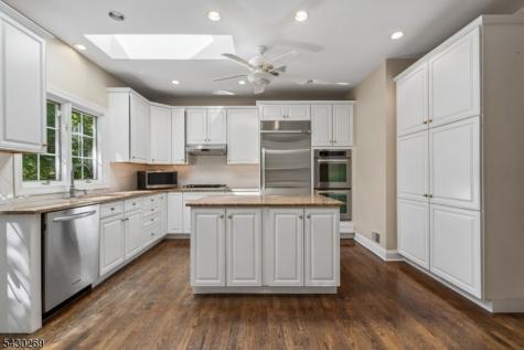 8 Morgan Court Morris NJ 07960