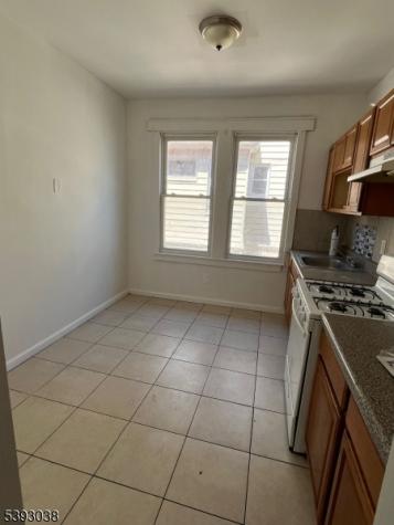 279 Renner Ave Apt 2 Newark NJ 07112