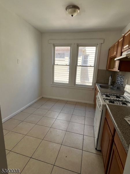 279 Renner Ave Apt 2 Newark NJ 07112