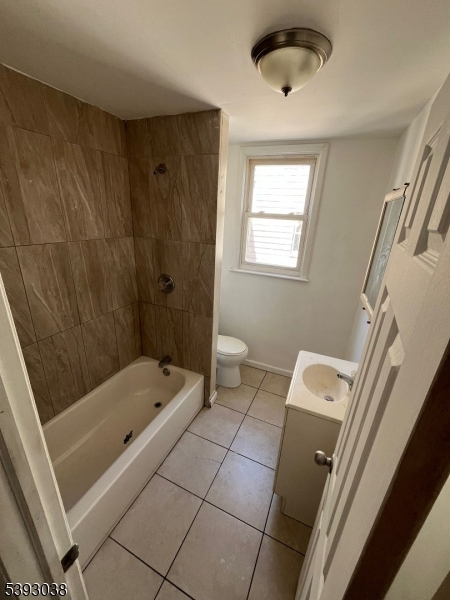 279 Renner Ave Apt 2 Newark NJ 07112