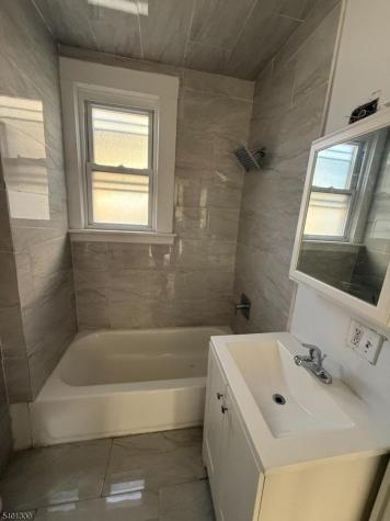 85 Sunnyside Terrace East Orange NJ 07018