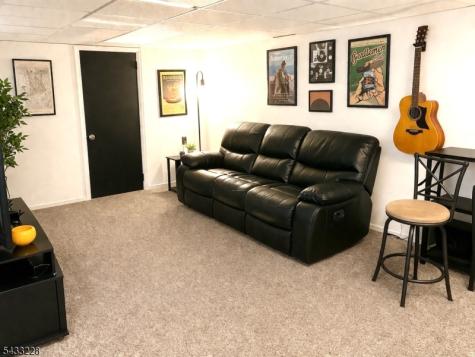 606 Wedgewood Circle Raritan NJ 08822