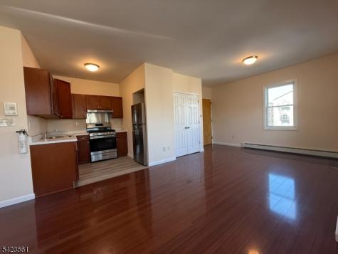 214 Hamilton Avenue Paterson NJ 07501