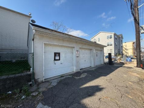 214 Hamilton Avenue Paterson NJ 07501