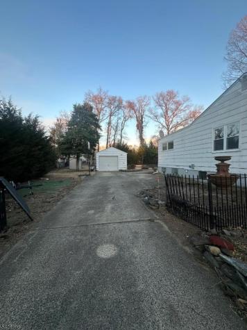 36 Roosevelt Avenue Marlboro NJ 07751