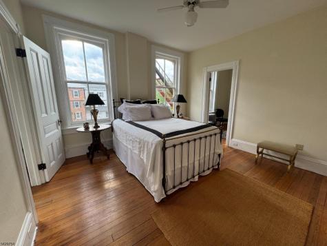 17 Bridge Street Frenchtown NJ 08825