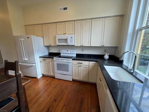 17 Bridge Street Frenchtown NJ 08825