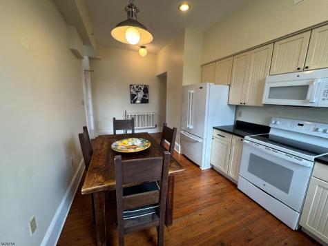 17 Bridge Street Frenchtown NJ 08825