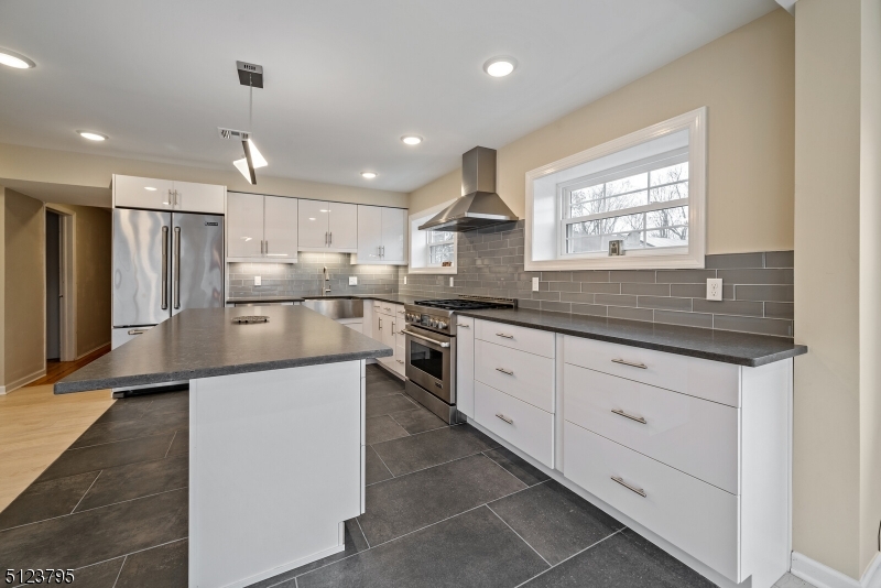 480 Parkway Drive Clark NJ 07066
