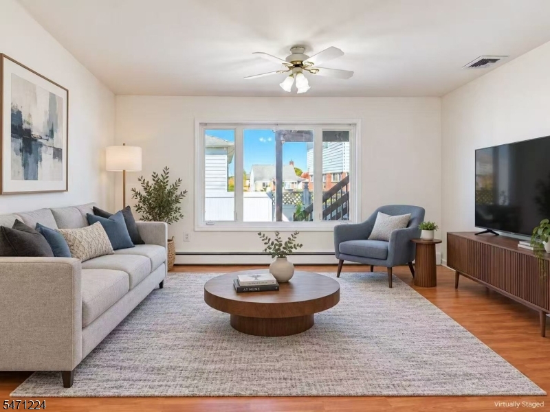 31 Leo Place Lodi NJ 07644
