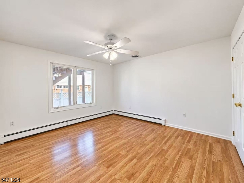 31 Leo Place Lodi NJ 07644
