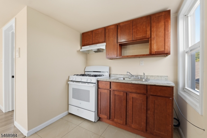 279 Ridgewood Avenue Newark NJ 07112