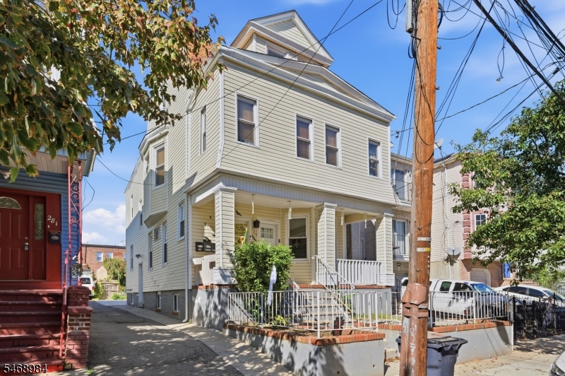 279 Ridgewood Avenue Newark NJ 07112