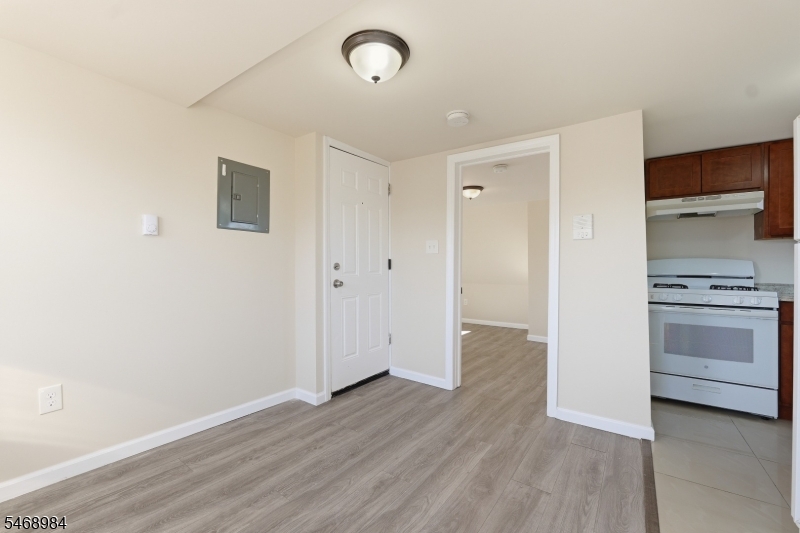 279 Ridgewood Avenue Newark NJ 07112