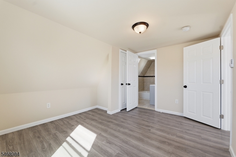 279 Ridgewood Avenue Newark NJ 07112