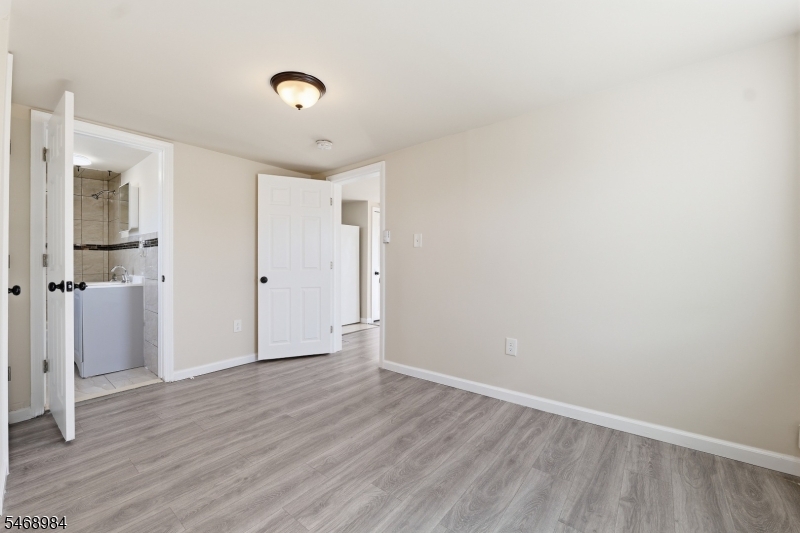 279 Ridgewood Avenue Newark NJ 07112
