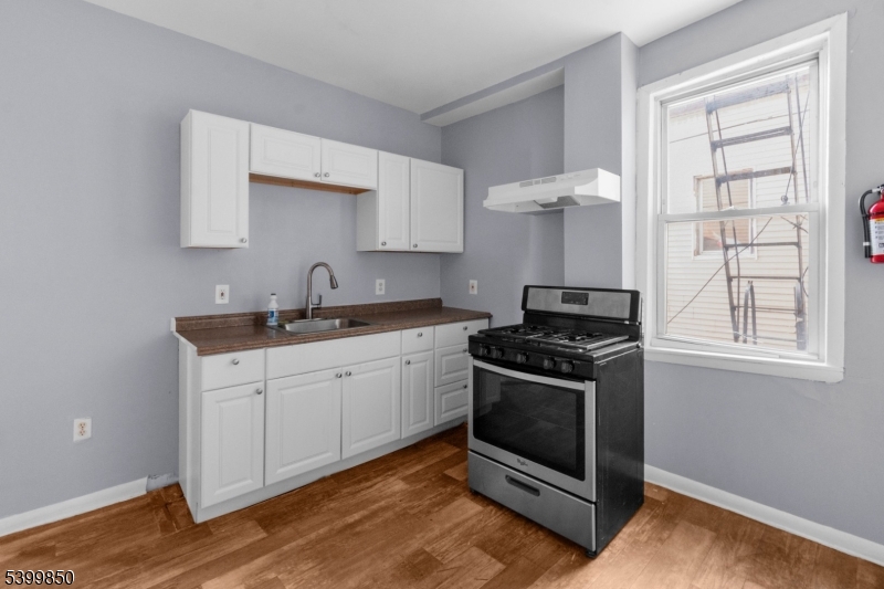 95 1ST Street Elizabeth NJ 07206