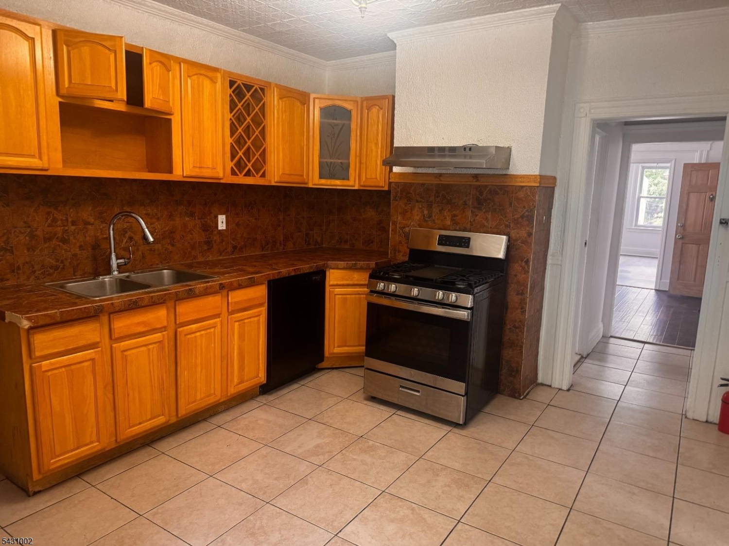 176 N 16th Street East Orange NJ 07017