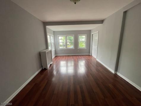 8 Treacy Avenue Newark NJ 07108