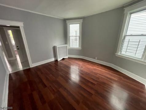 8 Treacy Avenue Newark NJ 07108