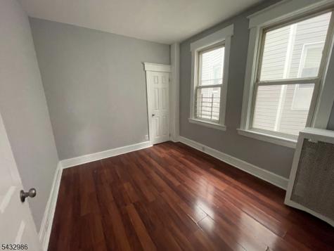 8 Treacy Avenue Newark NJ 07108