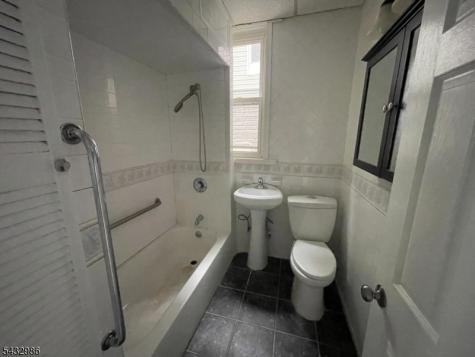 8 Treacy Avenue Newark NJ 07108