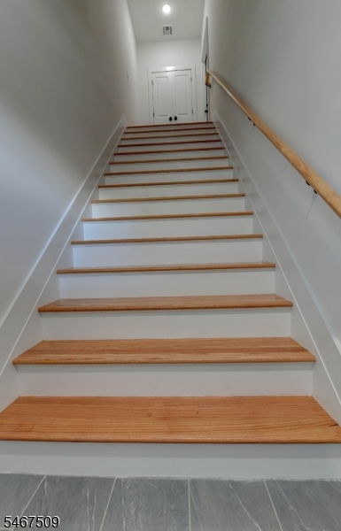 2 Cleveland Street Belleville NJ 07109